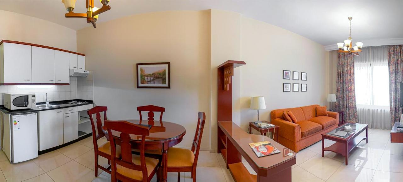 Comfort Hotel Suites Amman Exterior photo