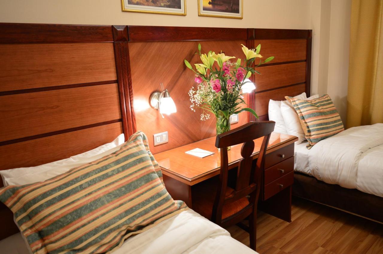 Comfort Hotel Suites Amman Exterior photo